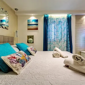 https://house-sandra-guest-house.splithotels.org